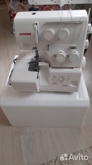 Оверлок Janome 210d