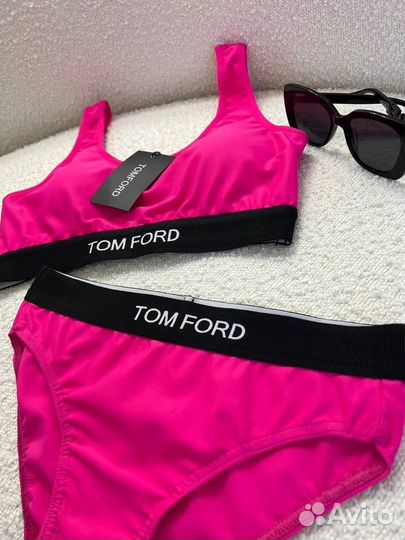 Стильный купальник с чашечками Tom Ford