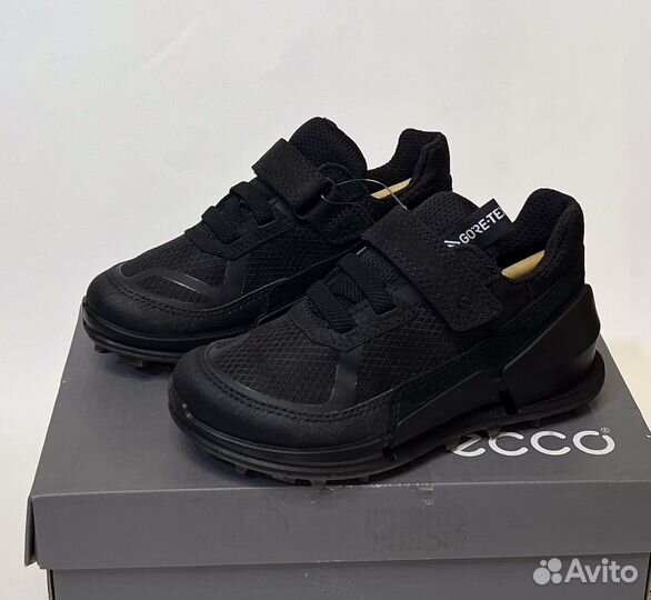 27 Кроссовки Ecco Biom