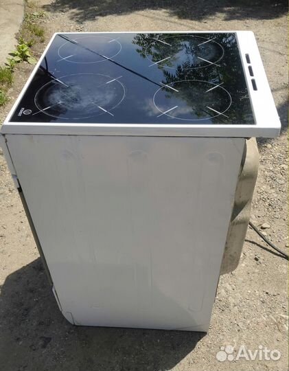 Электрическая плита Indesit стеклокерамика
