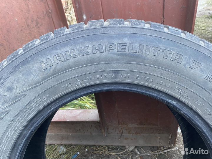 Nokian Tyres Hakkapeliitta 7 215/65 R16