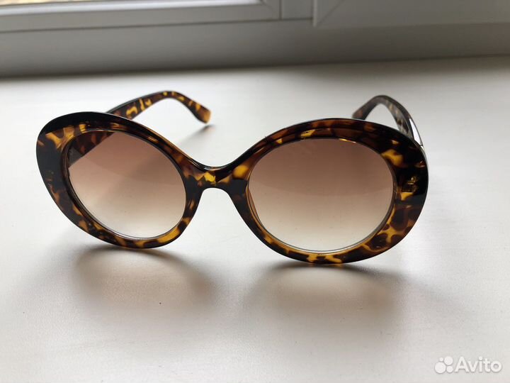 Солнцезащитные очки женские