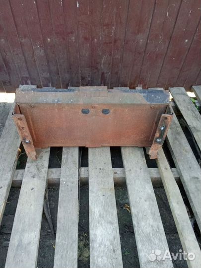 Аккумуляторный ящик ЗИЛ бычок