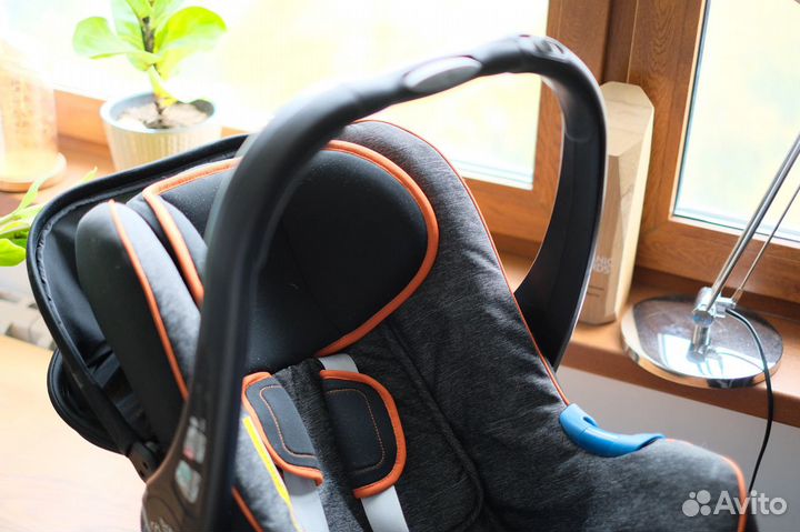 Britax Romer Baby-Safe Plus II SHR с базой Isofix