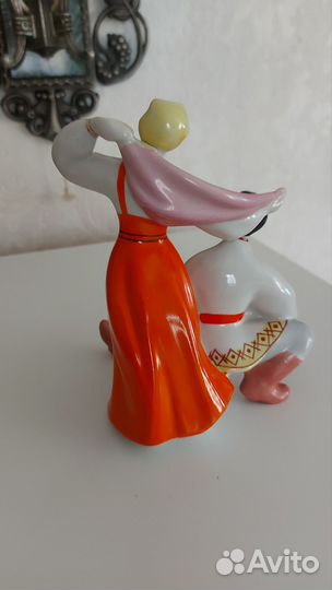 Статуэтка Русский танец перепляс