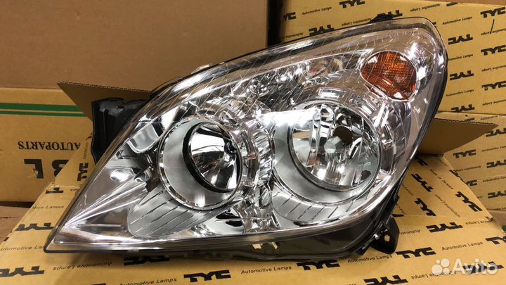 Фара Opel Astra H Новая левая