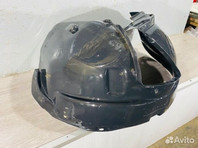 Подкрылок передний правый renault duster 1.6 мт