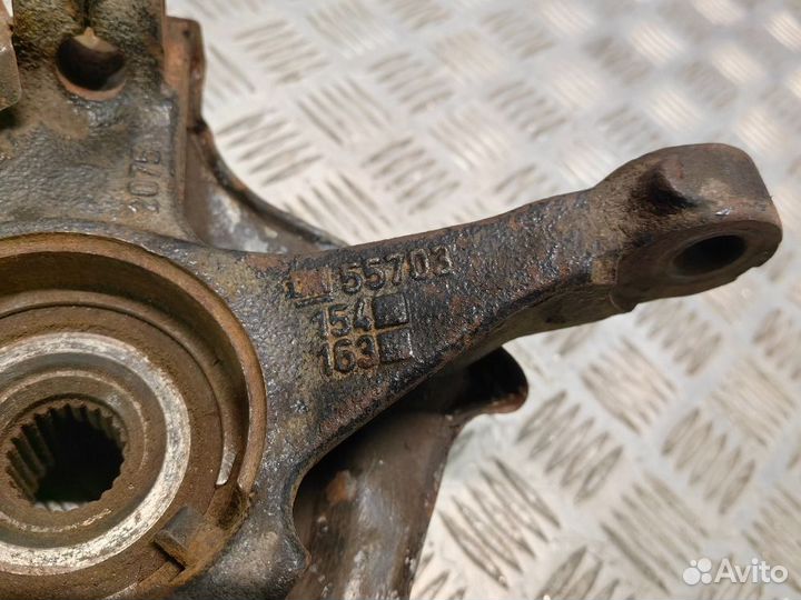 Кулак поворотный передний левый Opel Corsa D