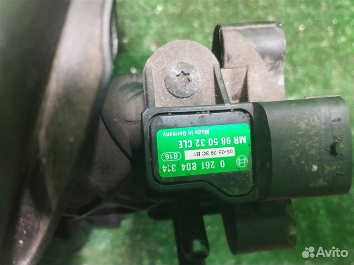 Коллектор впускной Mitsubishi Colt 2005