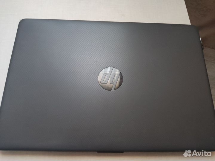Ноутбук HP250G8