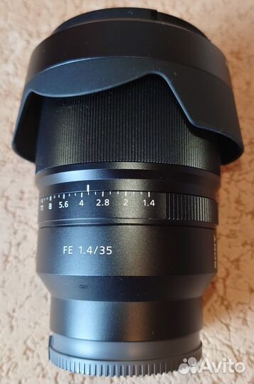 Объектив Sony Carl Zeiss Distagon T* 35mm f/1.4