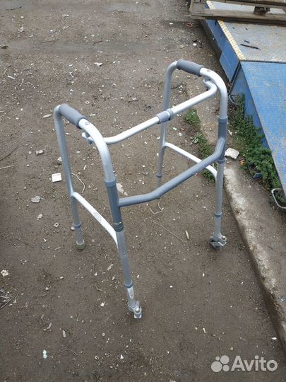 Ходунки для взрослых