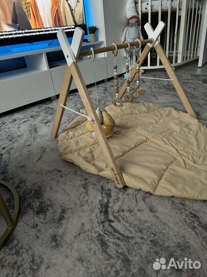 Стойка монтессори с подвесами