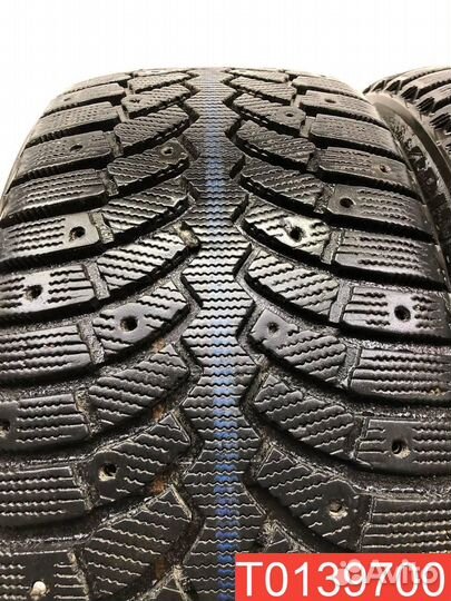 Bridgestone Blizzak Spike-01 235/45 R17 94T