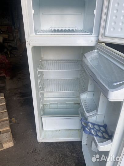 Холодильник Vester