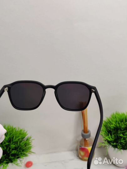 Солнцезащитные очки wayfarer