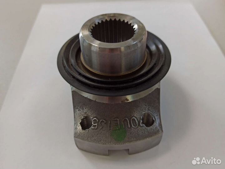 Фланец редуктора переднего моста 87324552 CNH