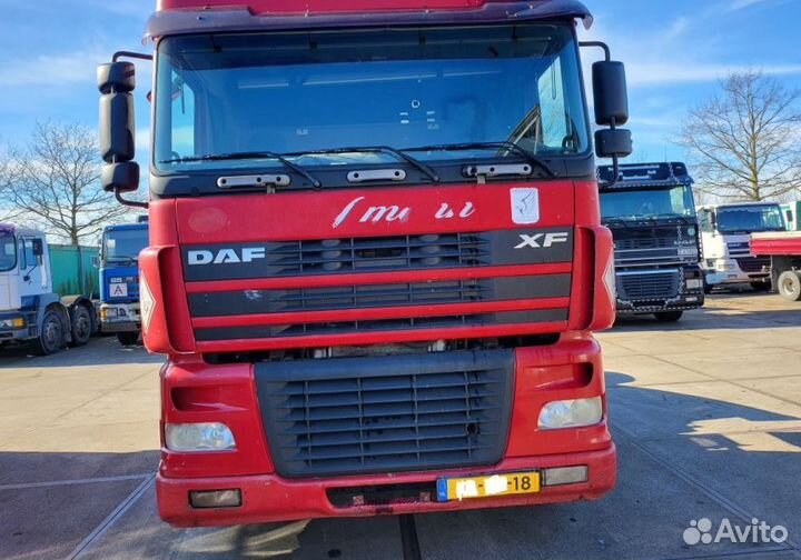 В разборке грузовик DAF,XF 95 2002-2005