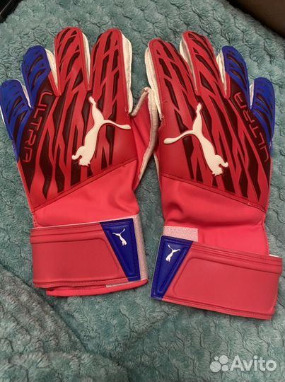 Вратарские перчатки