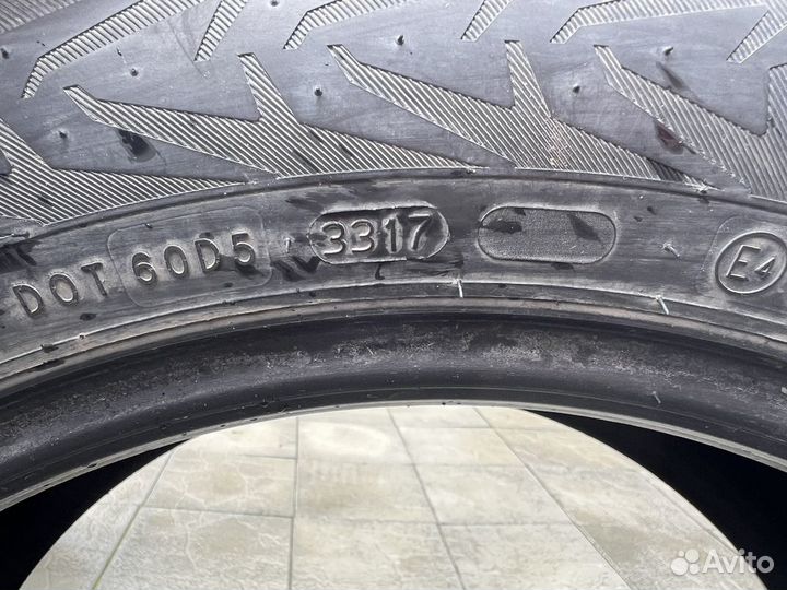 Nokian Tyres Hakkapeliitta 7 215/55 R17