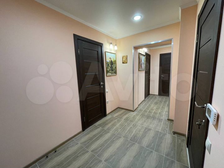 3-к. квартира, 72 м², 1/5 эт.