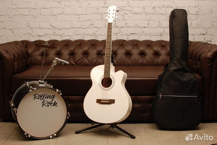 Электроакустическая гитара (комплект)