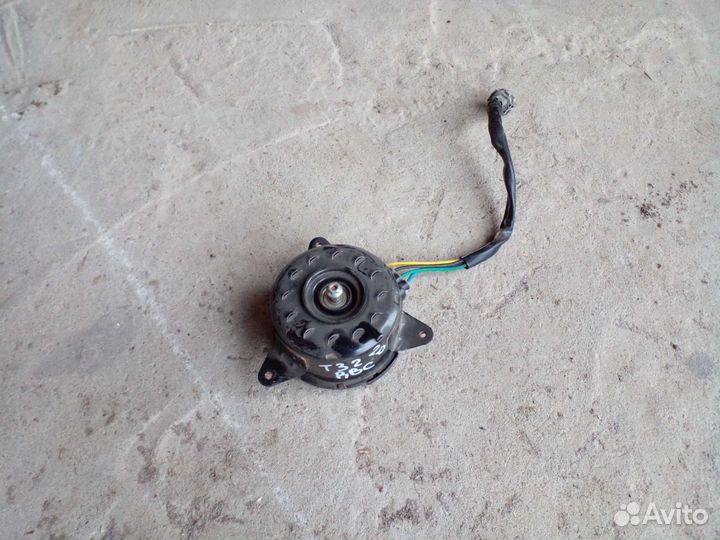 Мотор вентилятора охлаждения Nissan X-Trail T32