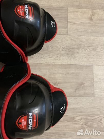 Щитки хоккейные 14