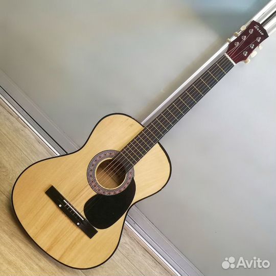 Гитара новая для обучения
