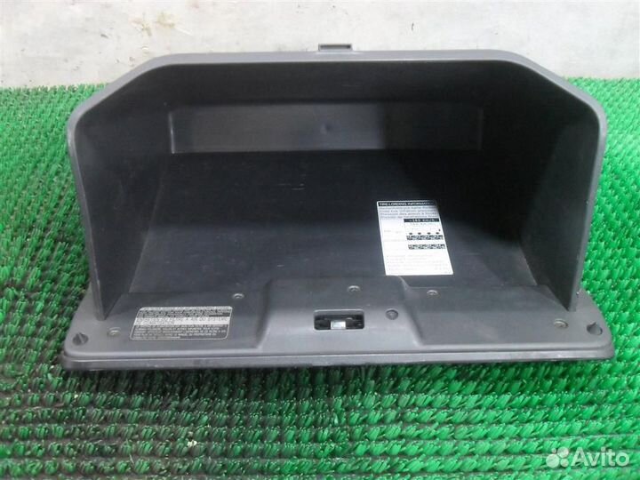 Крышка бардачка Toyota Corolla Verso R1 2004