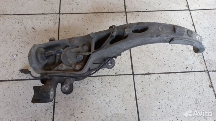 Кулак передний левый Jaguar Xf 2.7 2010