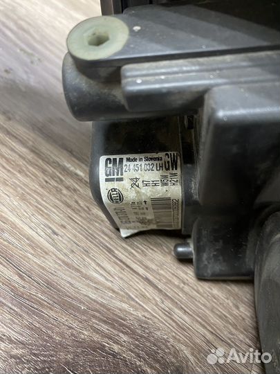 Фара левая Opel Astra H