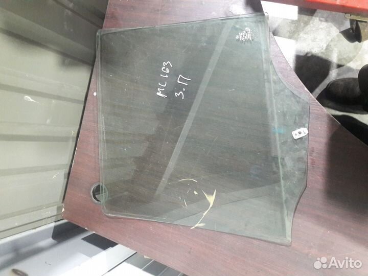 Мерседес М-Класс Стекло заднее левое AS3