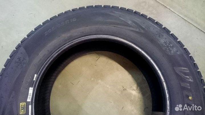 Viatti Brina Nordico V-522 215/55 R16 93T