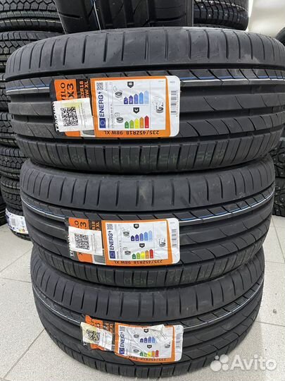 Tracmax X-Privilo TX3 235/45 R18 98W