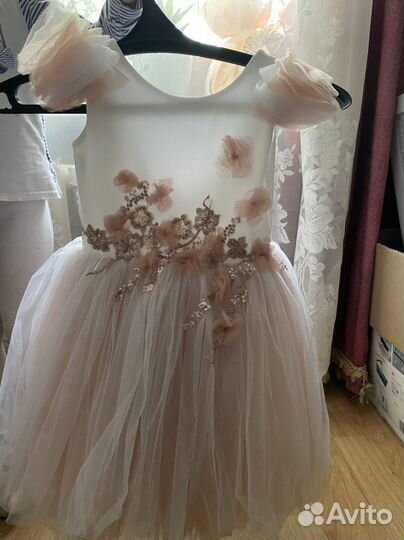 Продаю платье