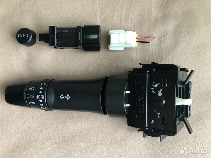 Подрулевой кнопка info Mitsubishi Lancer X