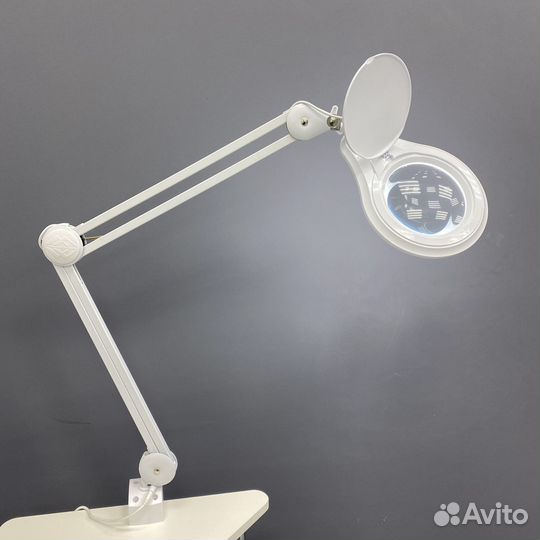 Лампа-лупа с регистрационным удостоверением