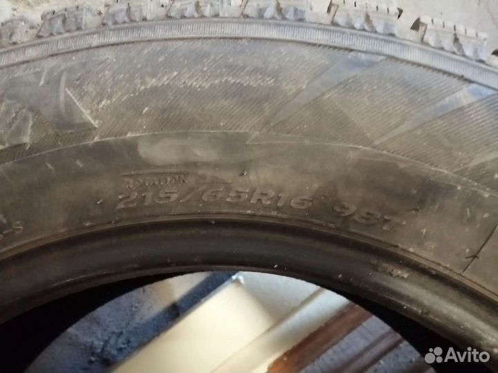 Hankook Winter I'Pike 215/65 R16