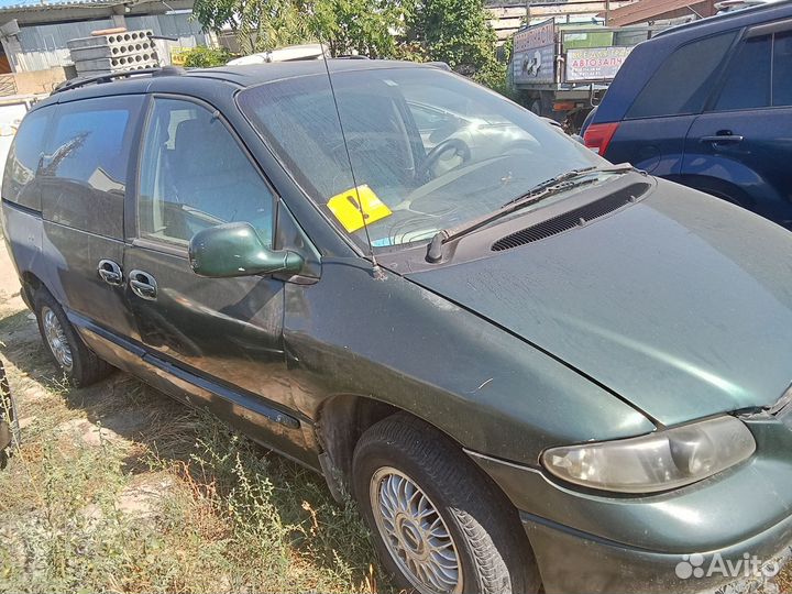 Dodge Caravan 3.0 AT, 2000, битый, 200 000 км