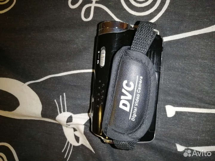 Sony V8 digital video camera 12.0 megapixel