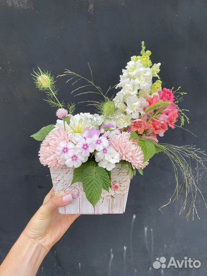 Живые цветы, букеты, гладиолусы