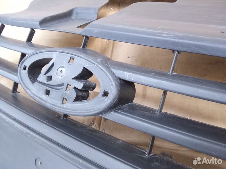 LADA vesta решетка радиатора 8450008875