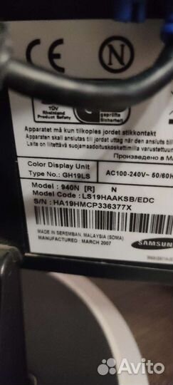 Монитор Samsung