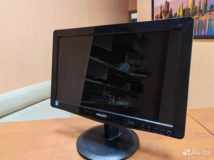 Монитор philips