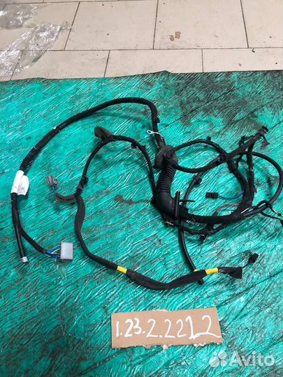 Вольво XC90 2015- проводка крышки багажника