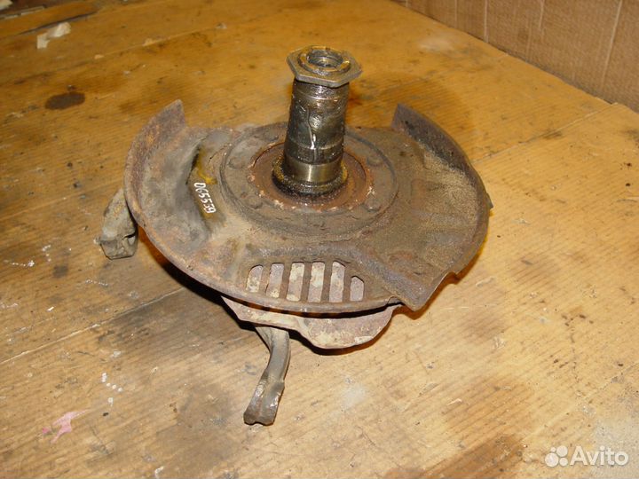 Поворотные кулаки Toyota 4runner 91г