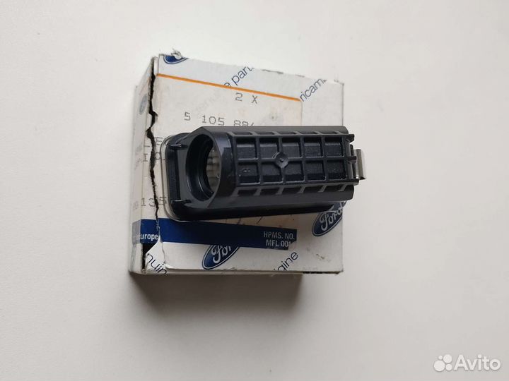 Плафон подсветки номера Kuga/Focus 08- (хетчбек)