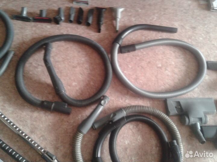 Шланги, щётки, трубки для пылесоса