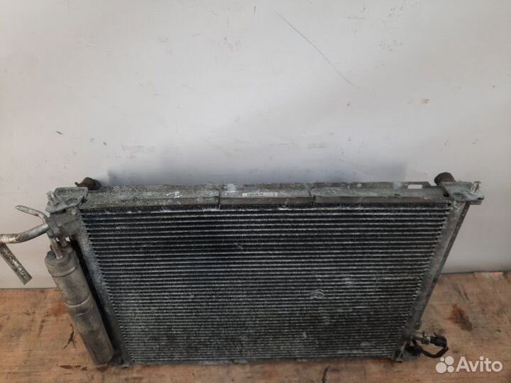 Радиатор основной Renault Modus хэтчбэк 5 дв. 1.6